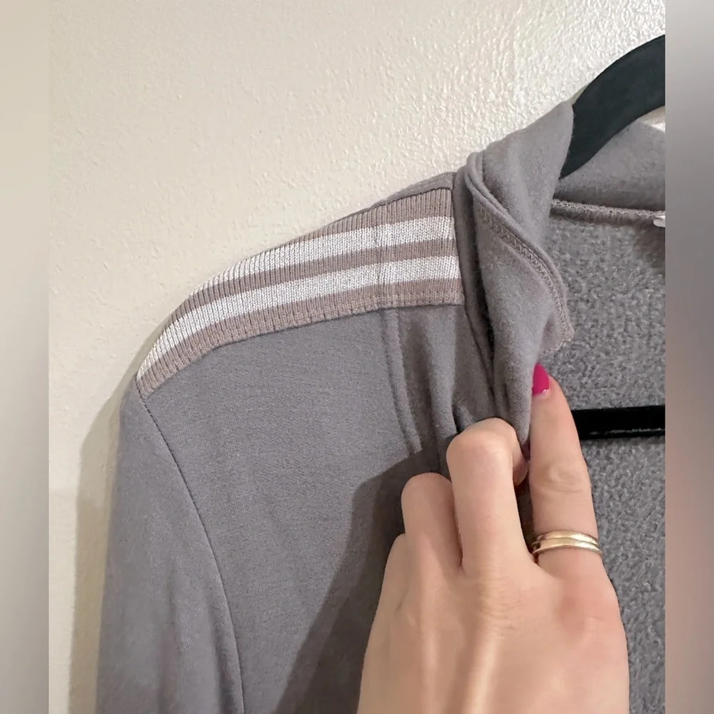 Hard Tail Button Up - Picture 2 of 5